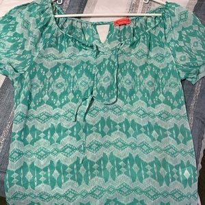 Spoiled Women’s top light green top
